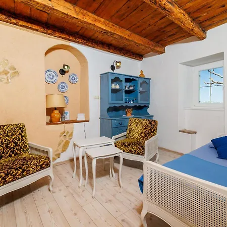 House Dragan D