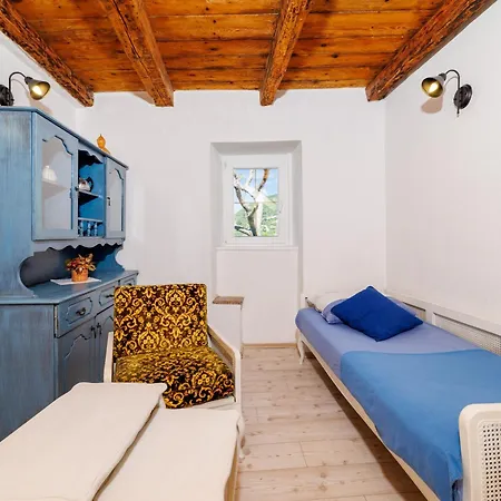 Feriehus House Dragan D *