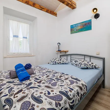 House Dragan D Holiday home Banjol