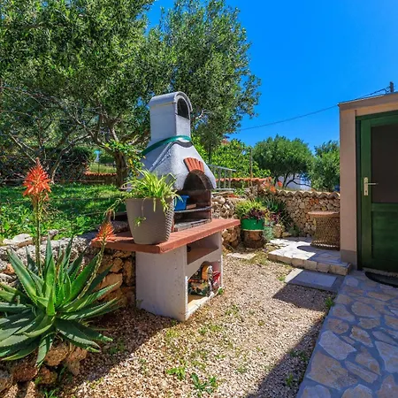 House Dragan D Holiday home Banjol