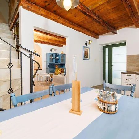 Holiday home House Dragan D Banjol