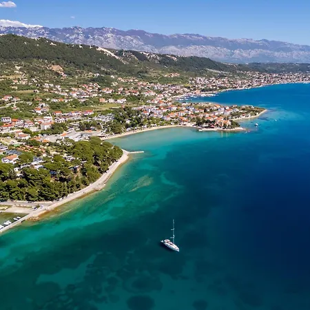 House Dragan D Feriehus *